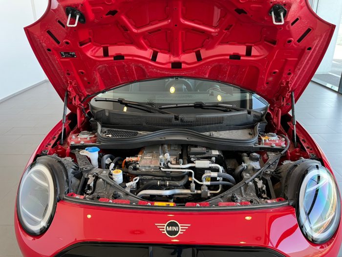 MINI Cooper E, COOPER E, 2024, 4274 km