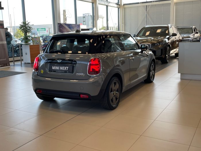 MINI Hatch 3 usi, COOPER SE, 2022, 34611 km