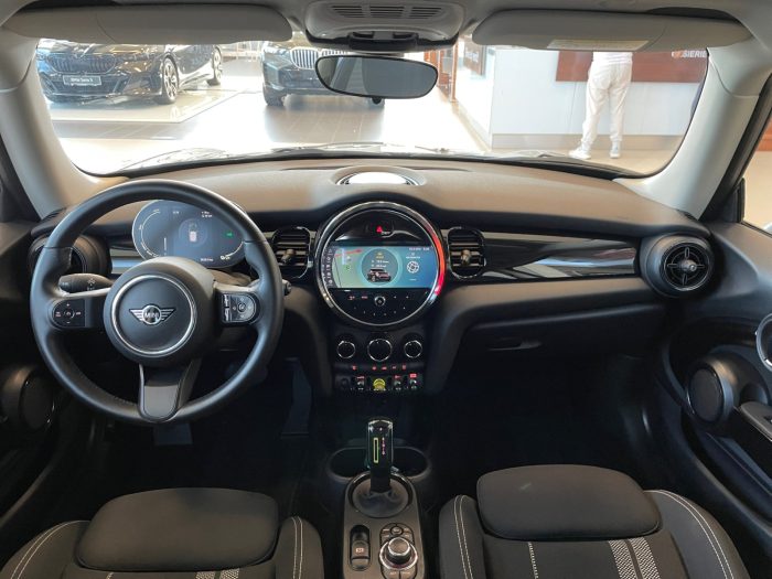 MINI Hatch 3 usi, COOPER SE, 2022, 34611 km