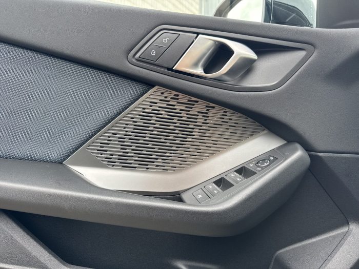 BMW Seria 1, 118D, 2024, 7170 km