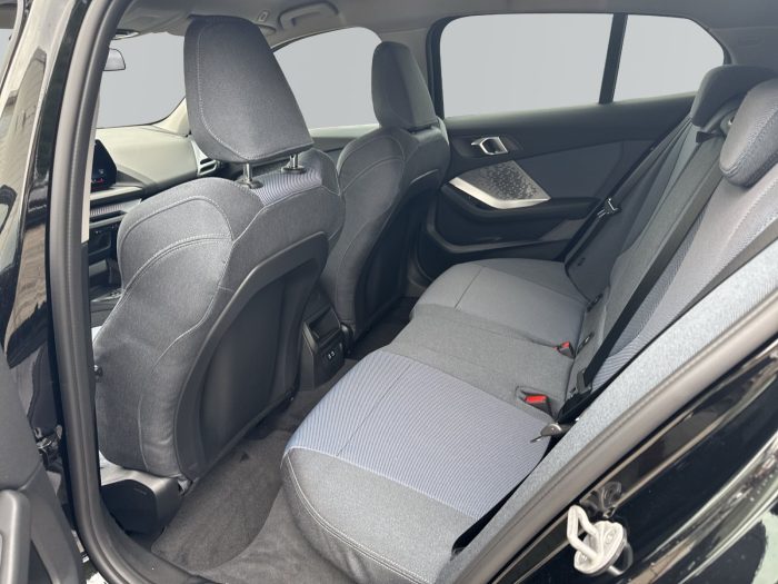BMW Seria 1, 118D, 2024, 7170 km