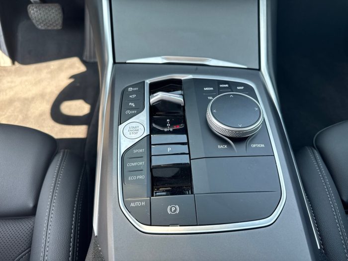 BMW Seria 3, 318I, 2024, 6676 km