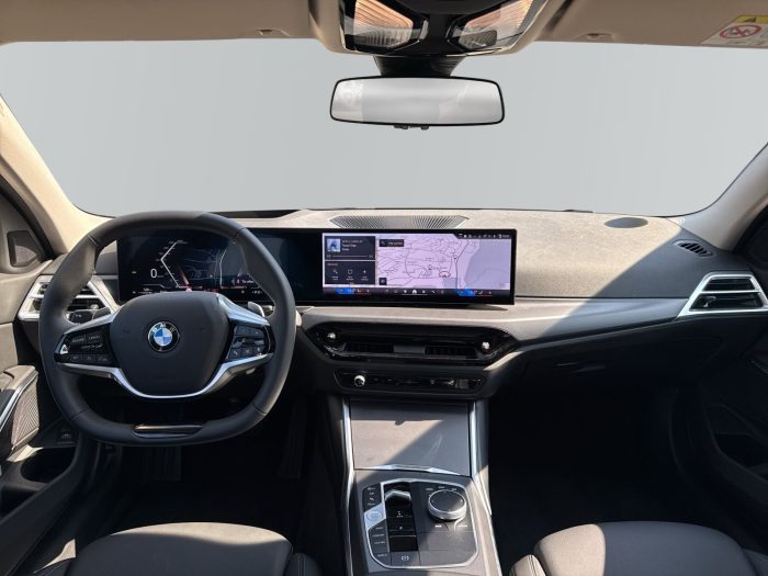 BMW Seria 3, 318I, 2024, 5614 km