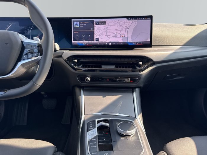 BMW Seria 3, 318I, 2024, 5614 km