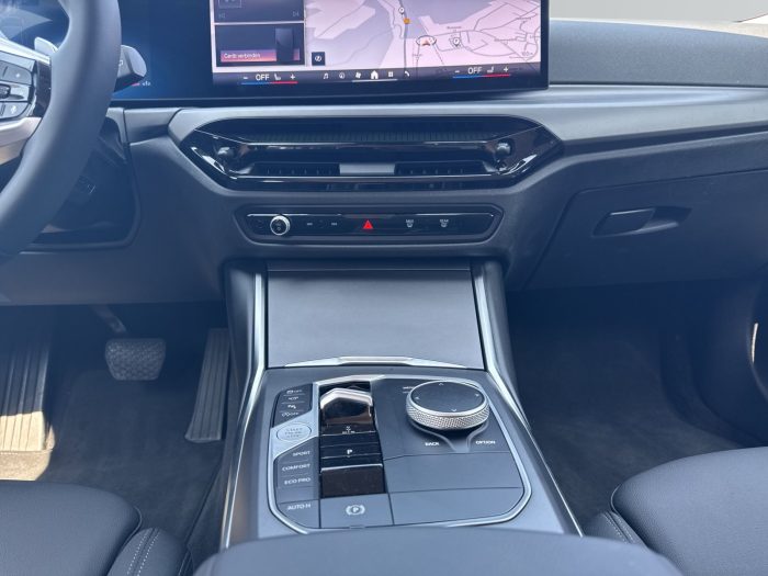 BMW Seria 3, 318I, 2024, 7644 km