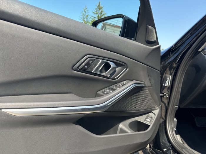 BMW Seria 3, 318I, 2024, 7644 km