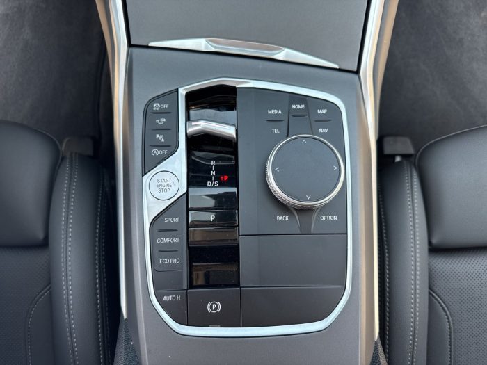 BMW Seria 3, 318I, 2024, 7644 km