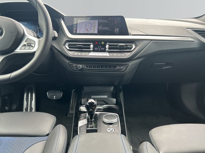 BMW Seria 2, 218I, 2024, 24761 km
