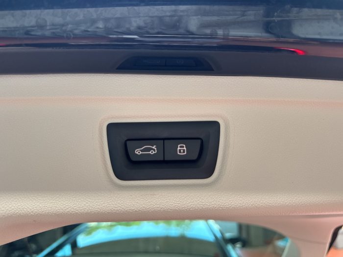 BMW Seria 3, 318I, 2024, 6013 km