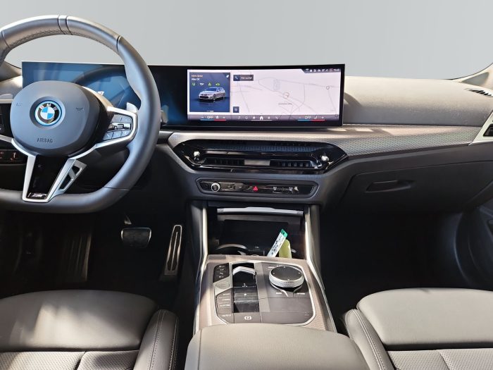 BMW Seria 3, 330E XDRIVE, 2024, 33332 km