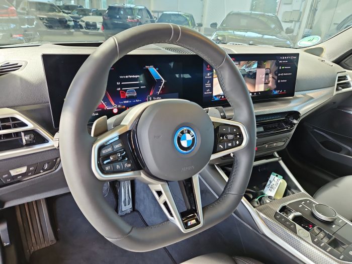 BMW Seria 3, 330E XDRIVE, 2024, 33332 km