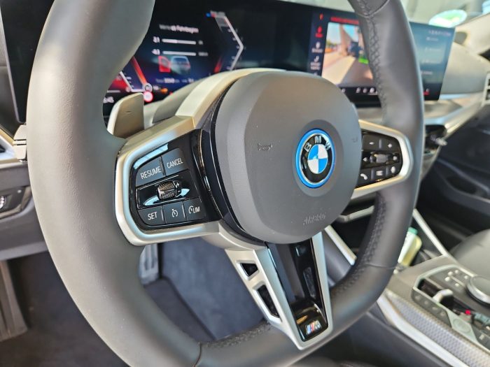 BMW Seria 3, 330E XDRIVE, 2024, 33332 km