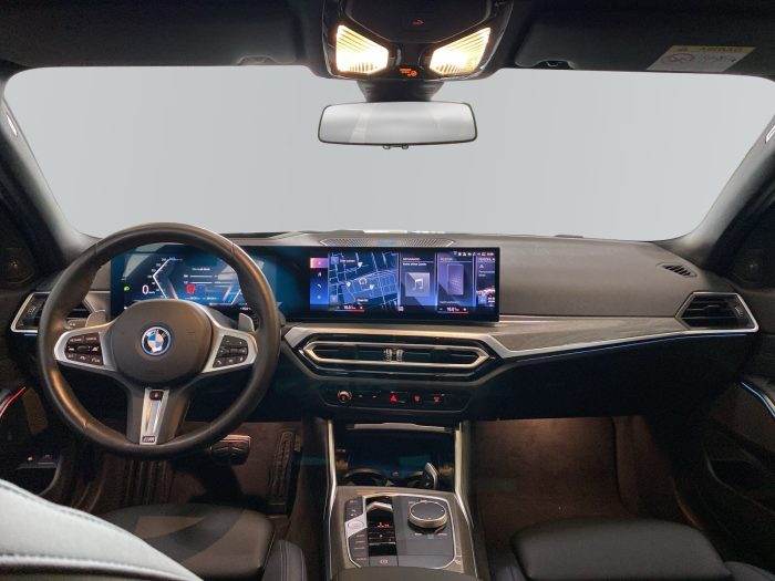 BMW Seria 3, 330E XDRIVE, 2024, 29120 km