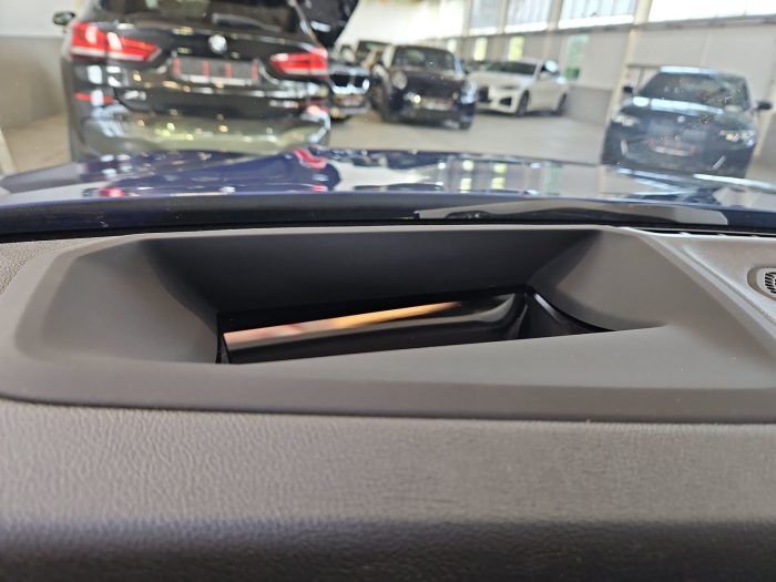 BMW Seria 3, 330E XDRIVE, 2024, 30747 km