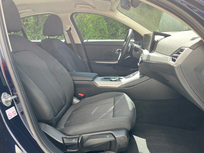 BMW Seria 3, 318I, 2024, 19047 km