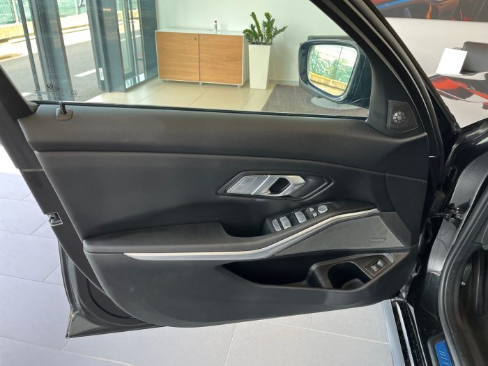 BMW Seria 3, 320D XDRIVE, 2025, 5379 km