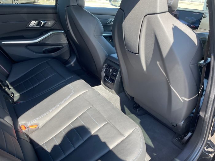 BMW Seria 3, 330D XDRIVE, 2024, 8000 km