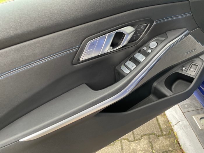BMW Seria 3, 330E XDRIVE TOURING, 2024, 7971 km