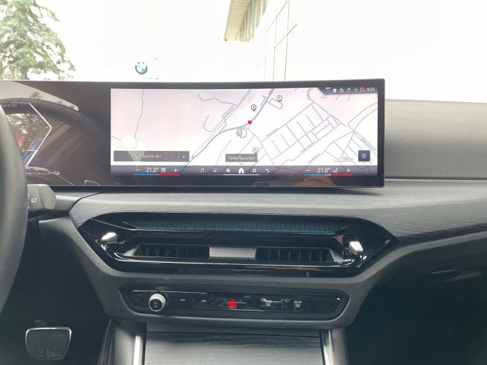BMW Seria 3, 330E XDRIVE TOURING, 2024, 7971 km