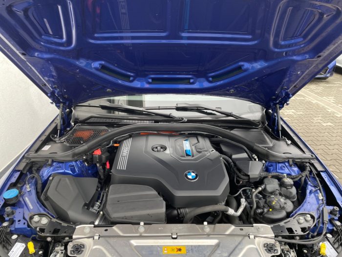 BMW Seria 3, 330E XDRIVE TOURING, 2024, 7971 km