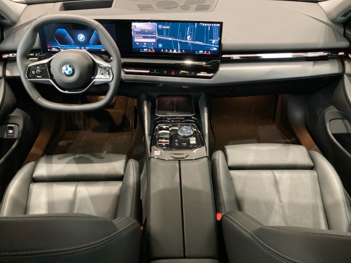 BMW Seria 5, 520D, 2024, 37477 km