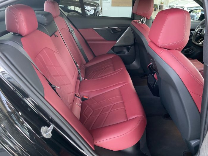 BMW Seria 5, 520I, 2024, 12950 km
