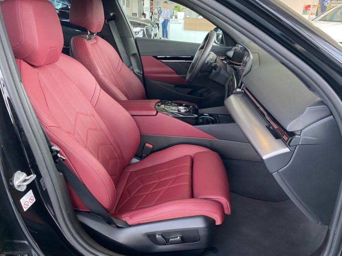BMW Seria 5, 520I, 2024, 12950 km