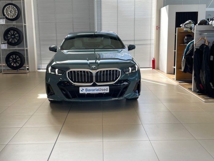 BMW Seria 5, 520I, 2025, 2000 km