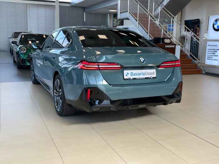 BMW Seria 5, 520I, 2025, 2000 km