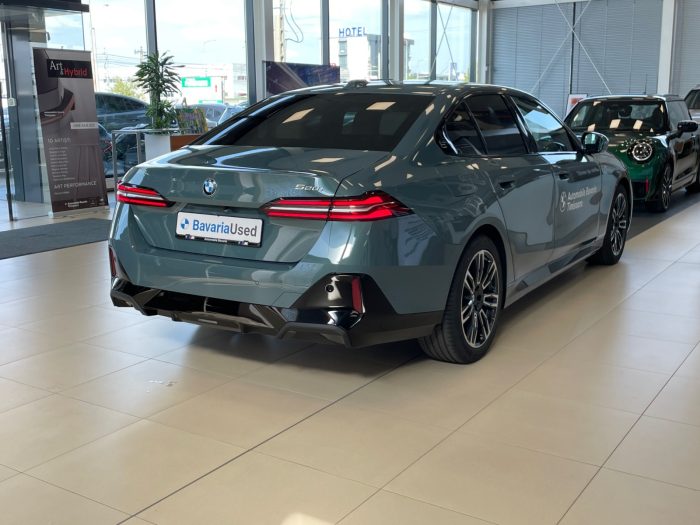 BMW Seria 5, 520I, 2025, 2000 km