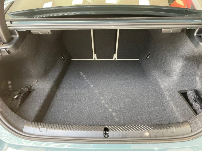 BMW Seria 5, 520I, 2025, 2000 km