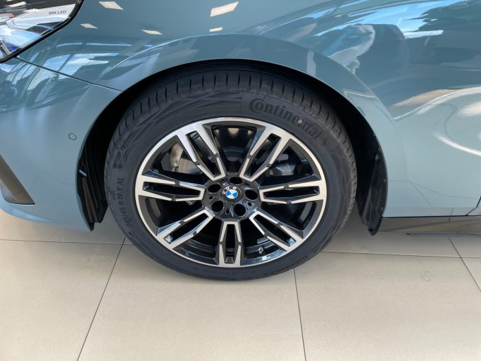 BMW Seria 5, 520I, 2025, 2000 km