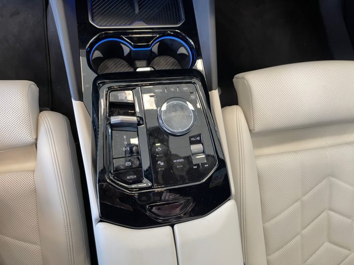 BMW Seria 5, 520I, 2025, 2000 km