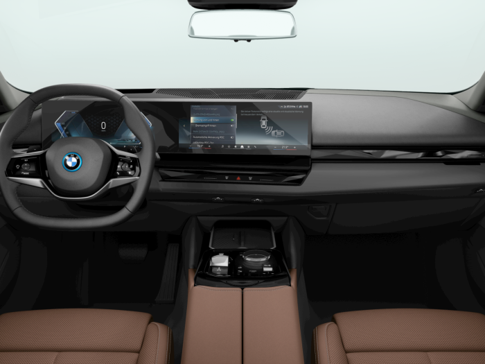 BMW Seria 5, 550E XDRIVE, 2024, 22500 km