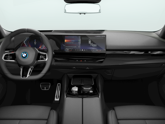 BMW Seria 5, 550E XDRIVE, 2024, 2500 km