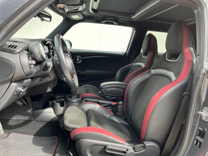 MINI Hatch 3 usi, JOHN COOPER WORKS, 2019, 56984 km