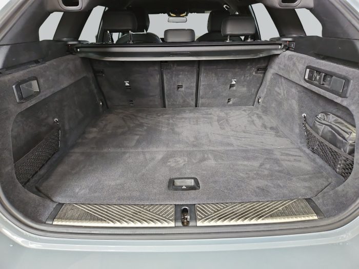 BMW Seria 5, 520I, 2024, 25446 km