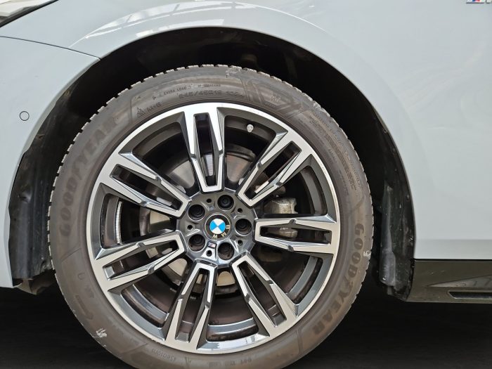 BMW Seria 5, 520I, 2024, 25446 km