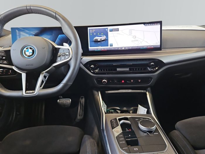 BMW Seria 3, 330E, 2024, 26809 km