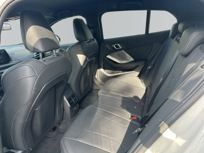 BMW Seria 1, 118D, 2024, 22199 km