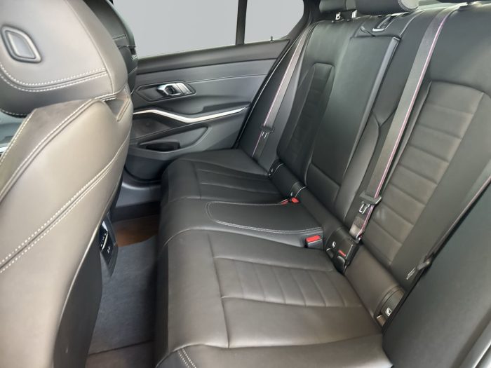 BMW Seria 3, 330D, 2024, 4997 km