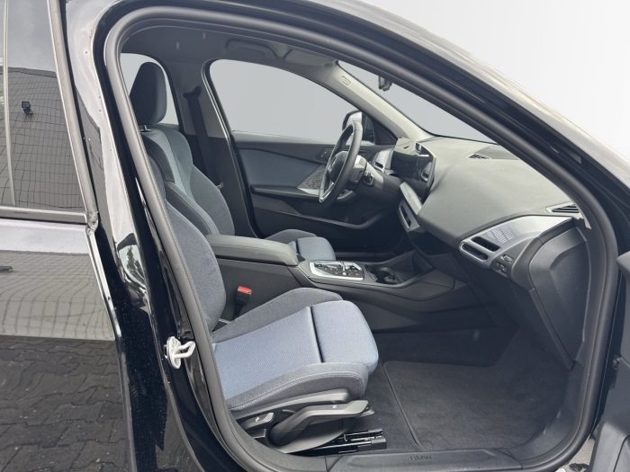 BMW Seria 1, 118D, 2024, 8635 km