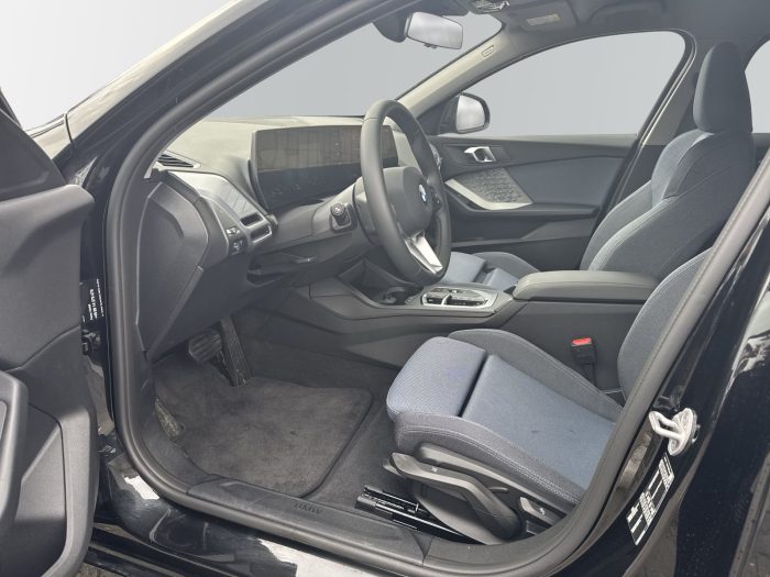 BMW Seria 1, 118D, 2024, 8635 km