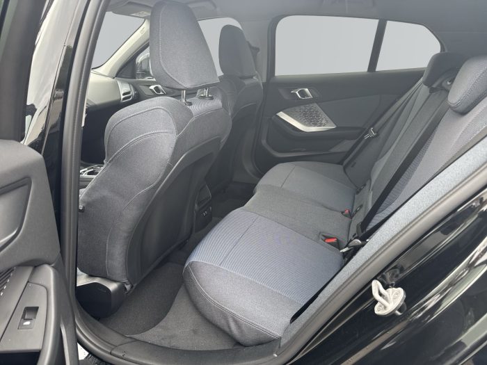 BMW Seria 1, 118D, 2024, 8635 km