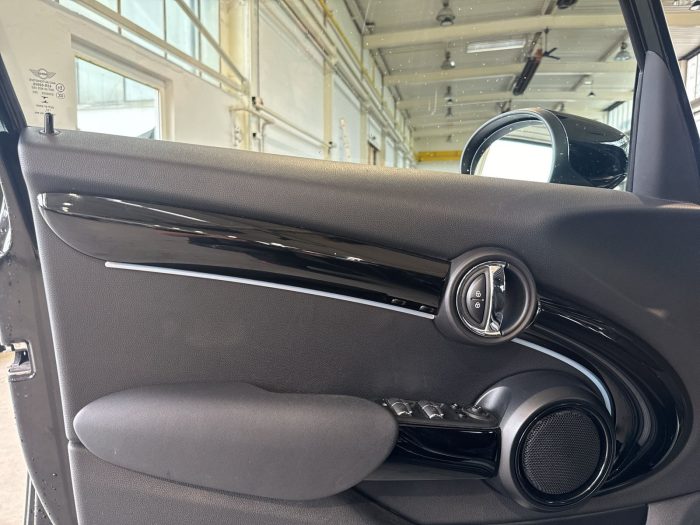 MINI Hatch 5 usi, COOPER, 2022, 51604 km
