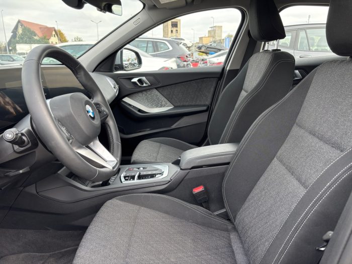 BMW Seria 1, 120 HATCH 5 USI, 2024, 15900 km