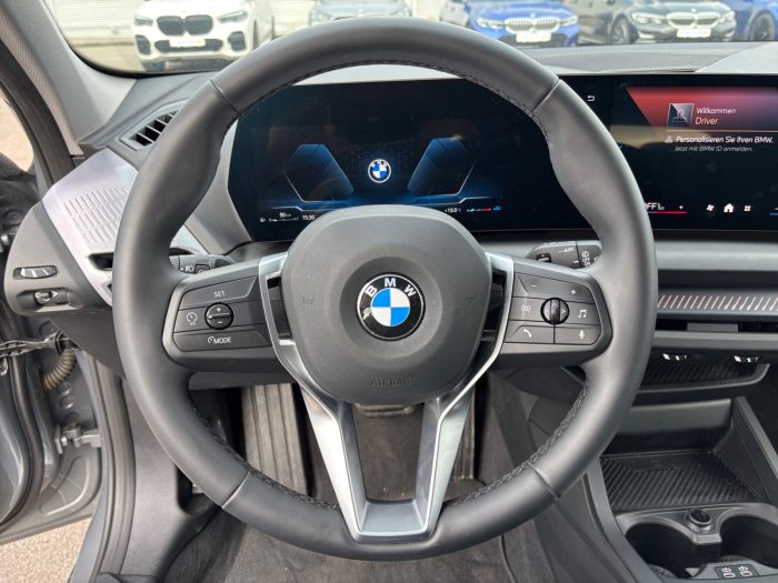 BMW Seria 1, 120 HATCH 5 USI, 2024, 15900 km