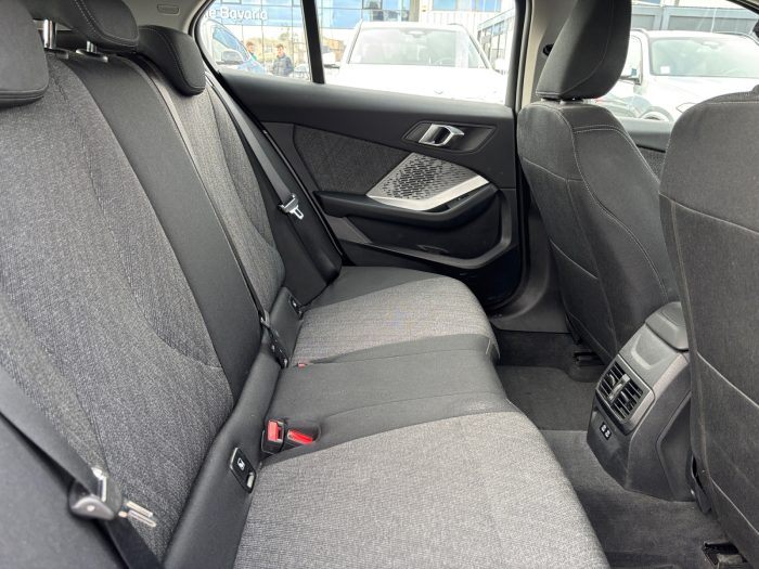 BMW Seria 1, 120 HATCH 5 USI, 2024, 15900 km