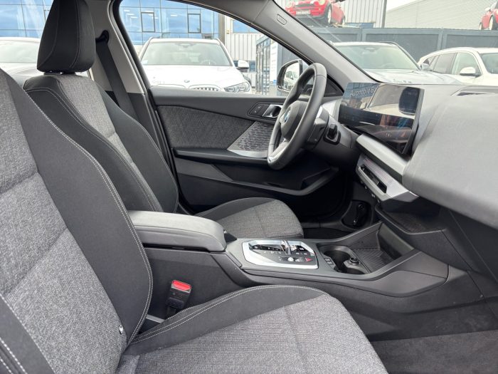 BMW Seria 1, 120 HATCH 5 USI, 2024, 15900 km