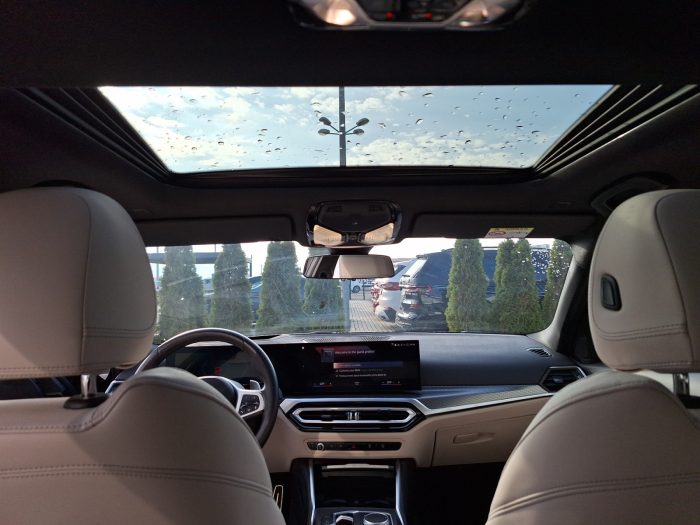 BMW Seria 3, 330E XDRIVE, 2023, 33176 km